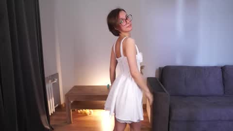 Snapshot of elannand chatting on 13, 9, 2025 ELA 3 online show from 13, 9, 2025