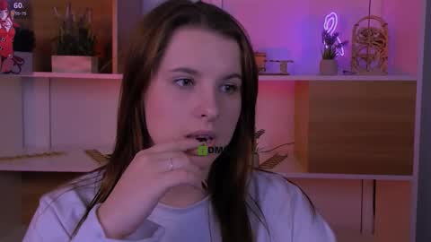 Snapshot of elara_jadie chatting on 3, 11, 2025 Elara online show from 3, 11, 2025