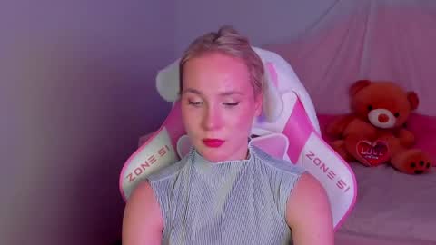 elaravoltage online show from 25, 4, 2026