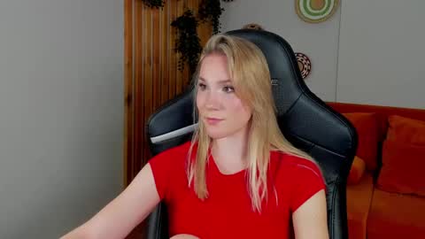 elaravoltage online show from 20, 5, 2026