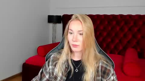 elaravoltage online show from 10, 8, 2026