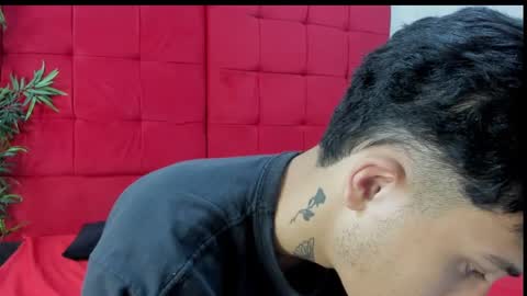 Snapshot of elena_and_derek chatting on 19, 12, 2024 Elena Derek online show from 19, 12, 2024