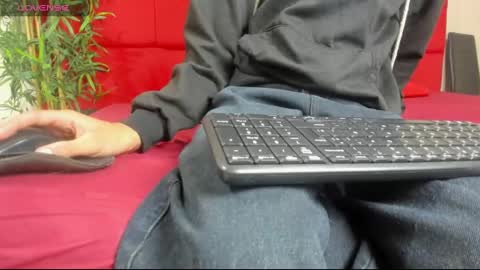 Snapshot of elena_and_derek chatting on 30, 12, 2024 Elena Derek online show from 30, 12, 2024