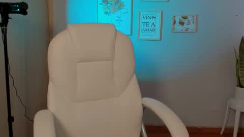 Elena online show from 20, 1, 2025