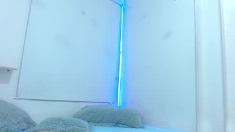 Snapshot of elena_wolff chatting on 3, 11, 2025 elena_wolff online show from 3, 11, 2025