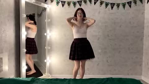 Annie PVT IS OPEN online show from 26, 7, 2026