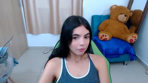 Snapshot of elenna_hotx chatting on 28, 2, 2025 agnes online show from 28, 2, 2025