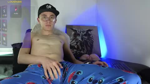 Snapshot of elian_cooper18 chatting on 16, 1, 2025 Elian online show from 16, 1, 2025