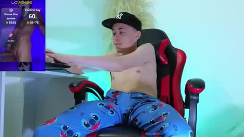 Snapshot of elian_cooper18 chatting on 22, 9, 2025 Elian online show from 22, 9, 2025