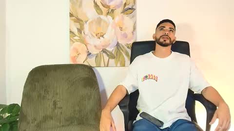 elias_salvatore_ online show from 31, 5, 2026