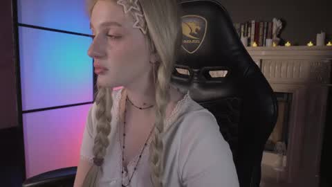 Ellie online show from 19, 4, 2026