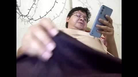 Snapshot of elimposstor chatting on 28, 3, 2026 elimposstor online show from 28, 3, 2026