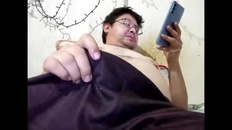 Snapshot of elimposstor chatting on 2, 4, 2026 elimposstor online show from 2, 4, 2026