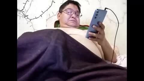 Snapshot of elimposstor chatting on 14, 4, 2026 elimposstor online show from 14, 4, 2026