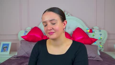 ElinaBellucci online show from 13, 3, 2026