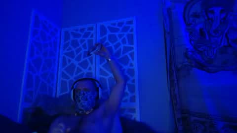 Snapshot of elinnnmmm chatting on 21, 6, 2026 ur goon bf online show from 21, 6, 2026