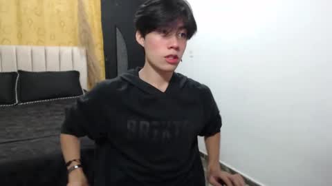 Snapshot of elio_collem chatting on 12, 12, 2024 ELIO online show from 12, 12, 2024