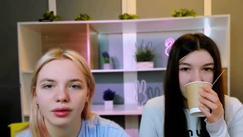 Snapshot of elis_sunny chatting on 3, 2, 2026 elis_sunny online show from 3, 2, 2026