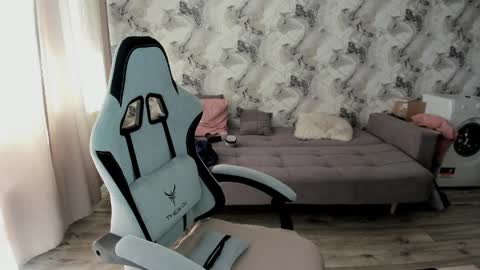 Aletta Oushen online show from 1, 4, 2026