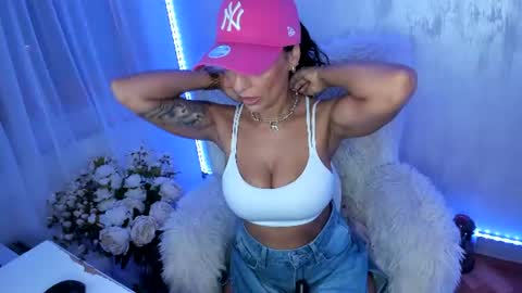 Snapshot of elisabaxter chatting on 13, 7, 2026 Maria online show from 13, 7, 2026