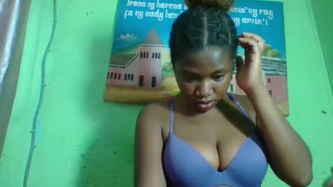 Snapshot of elisabeth2525 chatting on 14, 1, 2025 elisabeth2525 online show from 14, 1, 2025