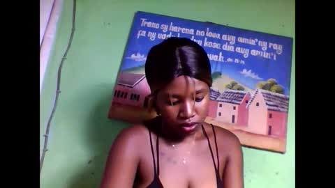 Snapshot of elisabeth2525 chatting on 1, 2, 2025 elisabeth2525 online show from 1, 2, 2025