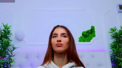 ElisaCharm online show from 22, 10, 2025