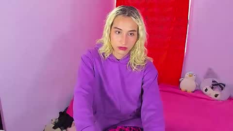 Snapshot of elisdarling chatting on 15, 1, 2026 elisdarling online show from 15, 1, 2026