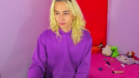 Snapshot of elisdarling chatting on 16, 1, 2026 elisdarling online show from 16, 1, 2026