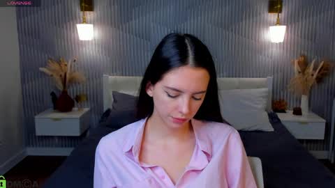 Snapshot of elise_robbie chatting on 9, 4, 2026 Elise online show from 9, 4, 2026