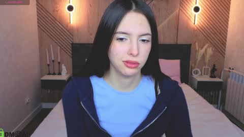 Snapshot of elise_robbie chatting on 15, 4, 2026 Elise online show from 15, 4, 2026