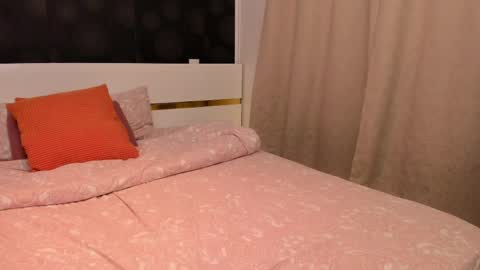 Elly online show from 9, 4, 2026