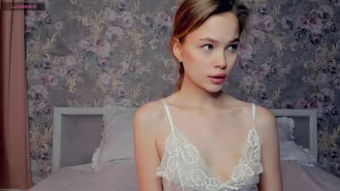 Ella online show from 22, 10, 2025
