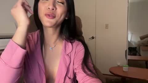 elisse00 online show from 9, 3, 2025