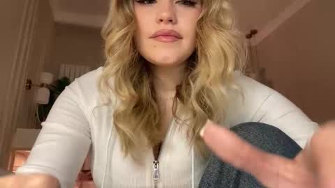 Stephanie online show from 29, 3, 2026