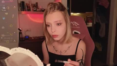 Elizabeth online show from 27, 11, 2025