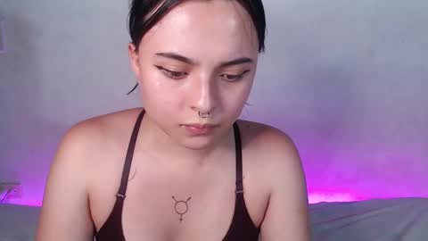 Elizabeth Taylor online show from 15, 1, 2025