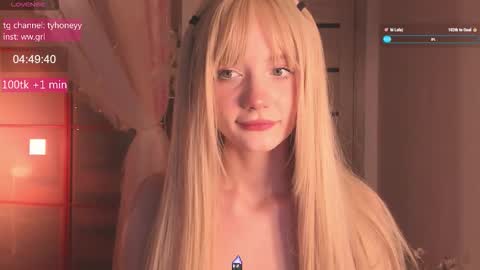 Snapshot of elizabethbritanny chatting on 19, 11, 2025 Adele online show from 19, 11, 2025