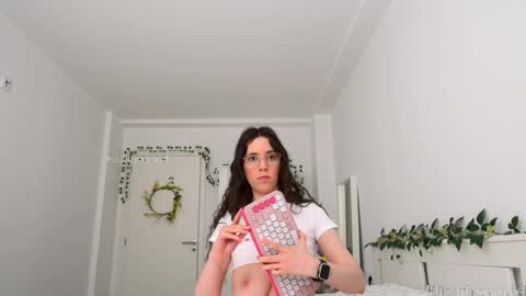 Eliza  online show from 28, 4, 2026