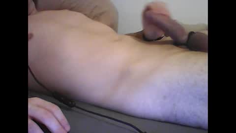 Snapshot of elky86 chatting on 9, 3, 2026 elky86 online show from 9, 3, 2026