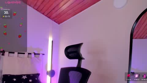 Ella Olmos  online show from 1, 4, 2026