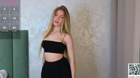 Snapshot of ella__sweety chatting on 6, 3, 2025 Ella online show from 6, 3, 2025