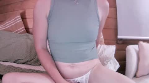Snapshot of ella_girlnextdoor chatting on 25, 2, 2025 Ella - Girl Next Door online show from 25, 2, 2025