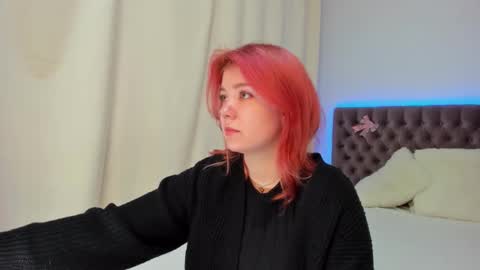 Snapshot of ella_mayers chatting on 26, 10, 2025 Ella Mayers online show from 26, 10, 2025