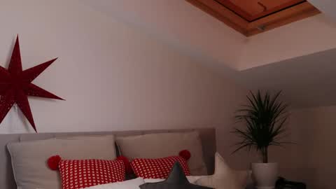 Ella online show from 13, 12, 2024