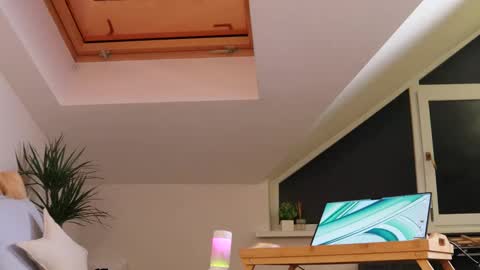 Ella online show from 2, 3, 2025