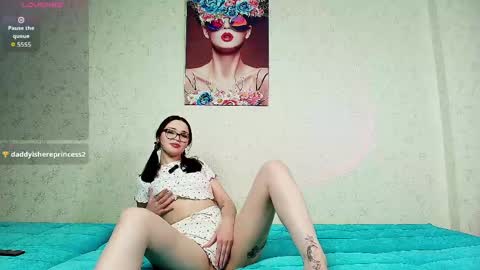 Ella online show from 23, 4, 2026