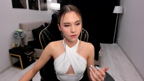 ellacurtis online show from 20, 2, 2026