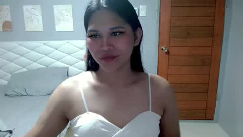 Snapshot of ellaford chatting on 19, 5, 2026 EllaFord online show from 19, 5, 2026