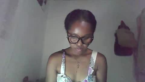 Snapshot of ellah245 chatting on 17, 2, 2026 ellah245 online show from 17, 2, 2026